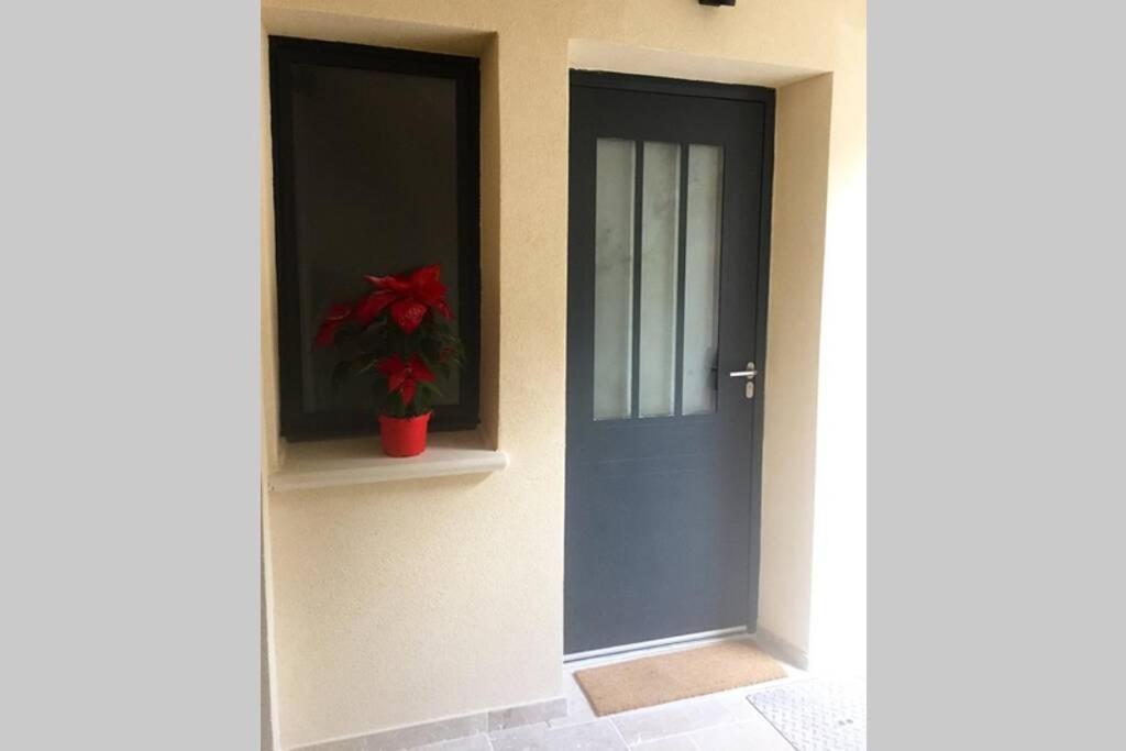Studio Tout Equipe Marguerittes Ngoại thất bức ảnh